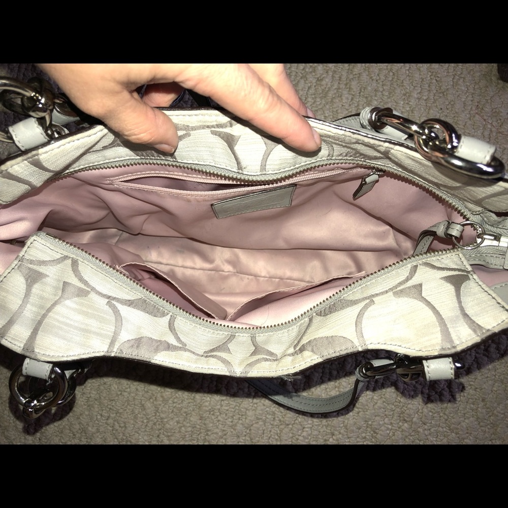 Authentic Coach purse - Picture 4 of 4